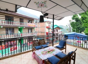 SPOT ON 36527 Hotel Gipsy King