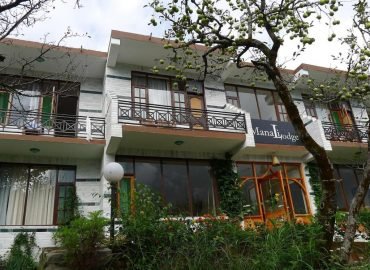 OYO 12735 The Manali Lodge