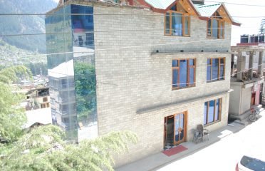 Royal View Hotel And Cottage