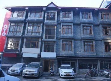 OYO 19322 Hotel Snow Flake