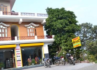 Thakur niwas home stay