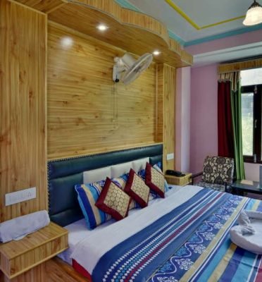 Hotel Vikrant Inn Manali