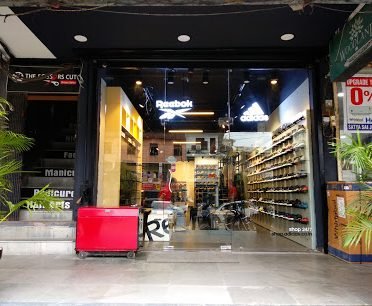 Adidas Store
