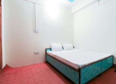 SPOT ON 49211 Hotel D.P. Bar
