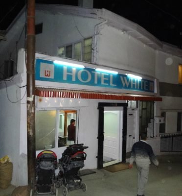 Hotel White