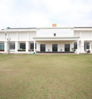 OYO 12766 Nimantran Resort