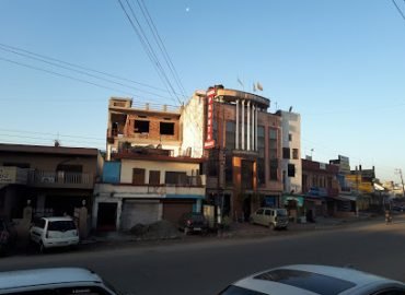 Hotel Paonta Valley