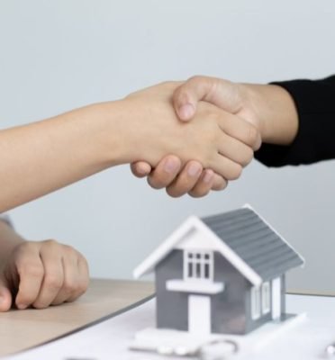 Deal property in Dwarka Expressway